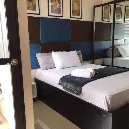 Mabolo Garden Flat A6 With Free Rooftop Pool Cebu Exterior photo