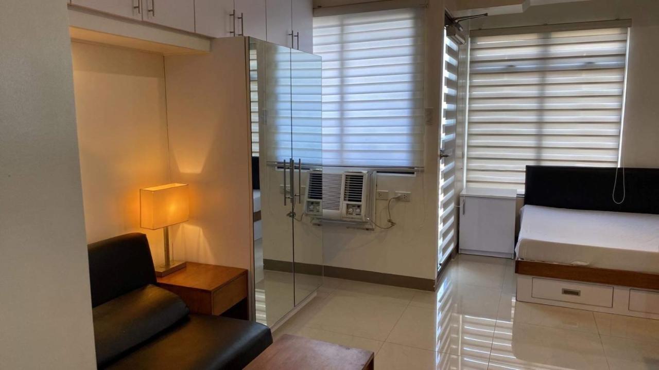 Mabolo Garden Flat A6 With Free Rooftop Pool Cebu Exterior photo