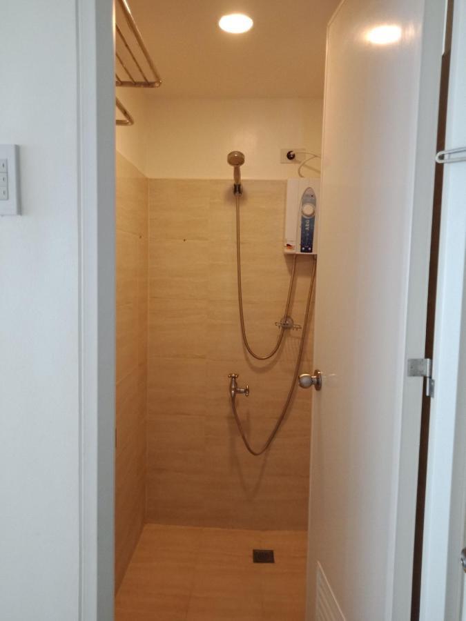 Mabolo Garden Flat A6 With Free Rooftop Pool Cebu Exterior photo