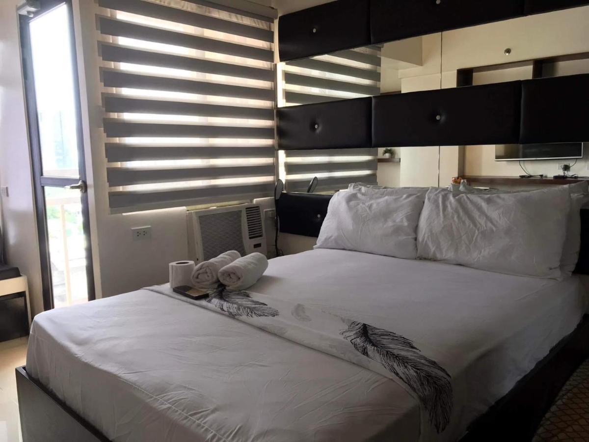 Mabolo Garden Flat A6 With Free Rooftop Pool Cebu Exterior photo