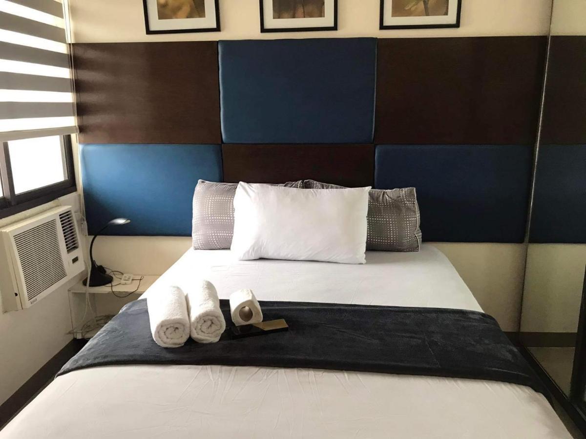 Mabolo Garden Flat A6 With Free Rooftop Pool Cebu Exterior photo
